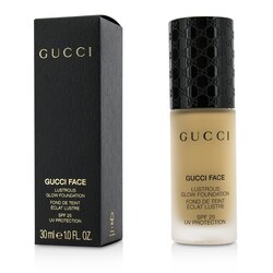 Gucci Lustrous Parladıcı Tonal Krem SPF 25 - No. 060 (Orta) 30ml/1oz