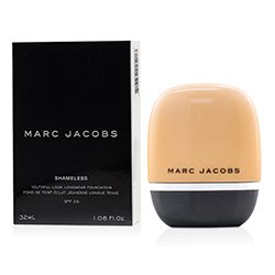 Marc Jacobs Shameless Youthful Look Base de Larga Duración SPF25 - # Medium Y390 (Caja Ligeramente Dañada) 32ml/1.08oz