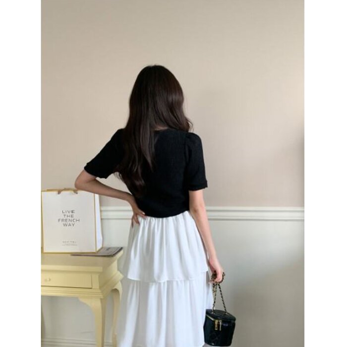 Trendywhere V-Neck Button Front Top Free (XS-M)Product Thumbnail