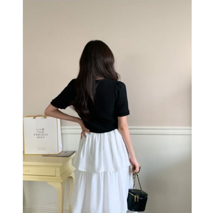 Trendywhere V-Neck Button Front Top Free (XS-M)Product Thumbnail