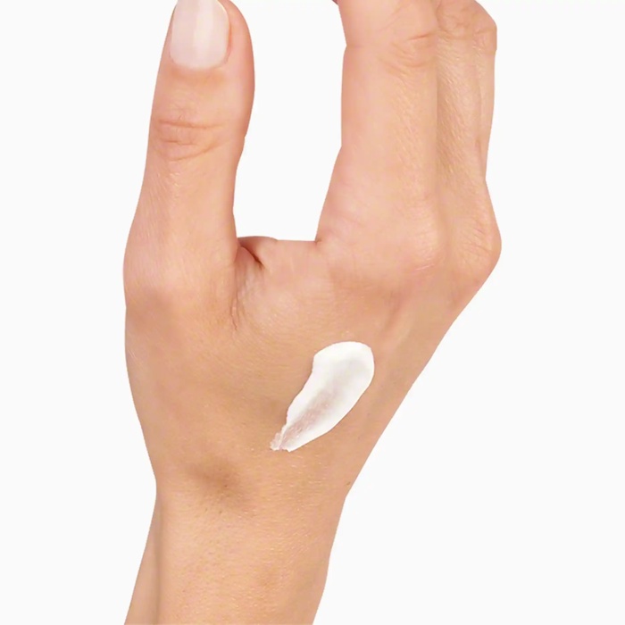 Valmont Moisturizing with a Mask (Fresh Date) 200ml (Salon)Product Thumbnail